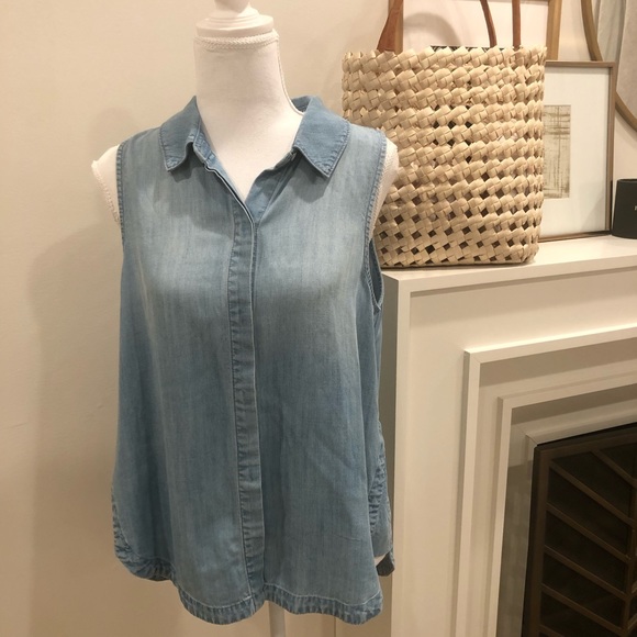 Anthropologie Cloth & Stone Light Denim Sleeveless Button Up Top - Size S - Picture 1 of 7